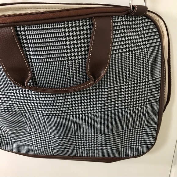 Barrington x the Honda classic houndstooth computer laptop crossbody bag - Picture 9 of 12